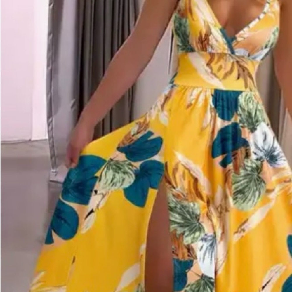 Floral Yellow and Blue Maxi Dress Size Medium NWT